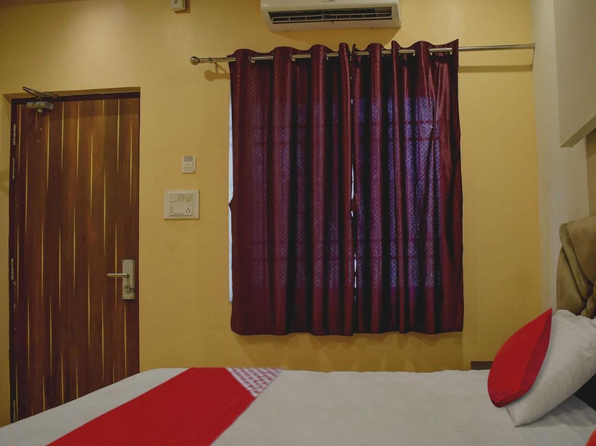 Hotel O Club Toronto Durg Екстериор снимка