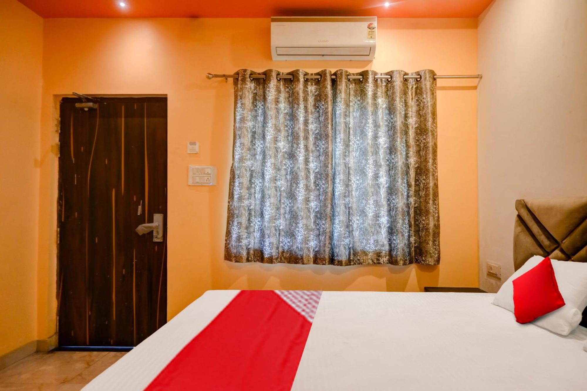Hotel O Club Toronto Durg Екстериор снимка